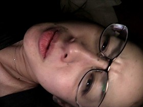 ［閲覧注意］熟女輪姦レイプ映像 File＃02 「被害者:メガネ主婦」　サンプル画像03